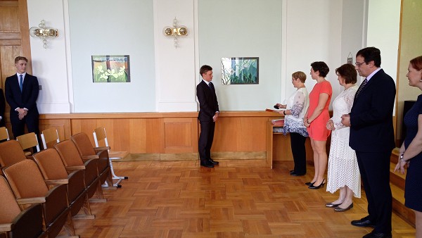 Předávání maturitních vysvědčení