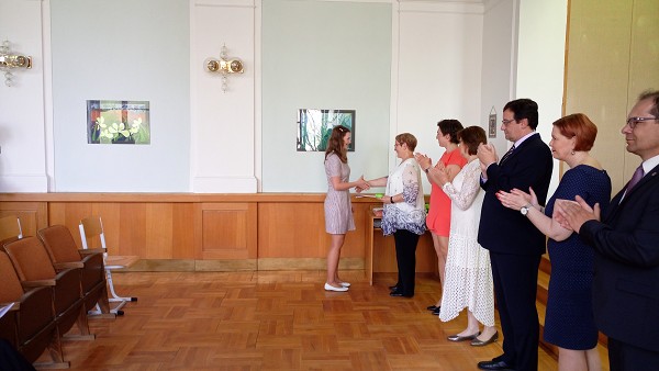 Předávání maturitních vysvědčení