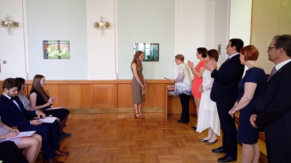 Předávání maturitních vysvědčení