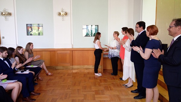 Předávání maturitních vysvědčení