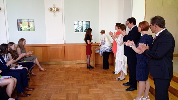 Předávání maturitních vysvědčení