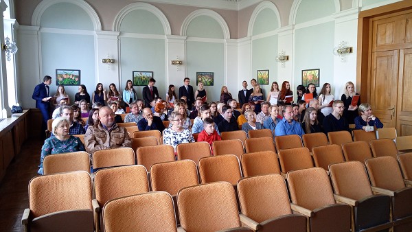 Předávání maturitních vysvědčení