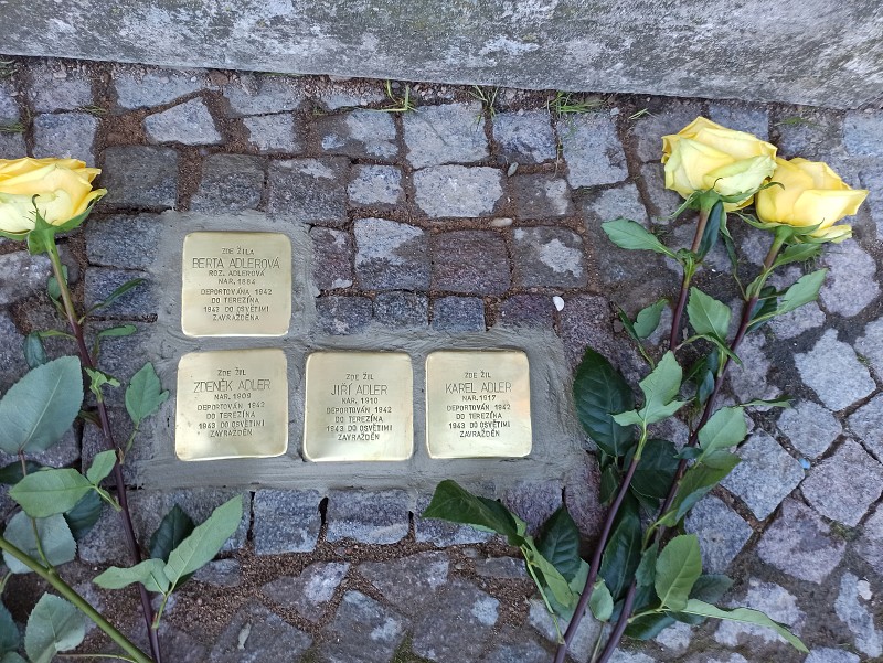 Kladení kamenů 2022