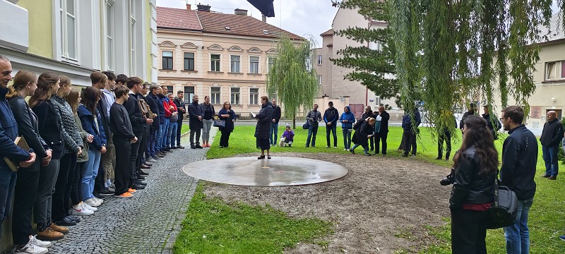Odhalení basketbalového koše