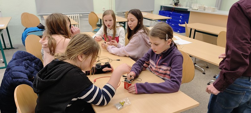 Projektový den pro ZŠ Knířov Bi, F 