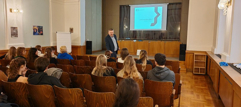 Beseda s prof. Hynkem
